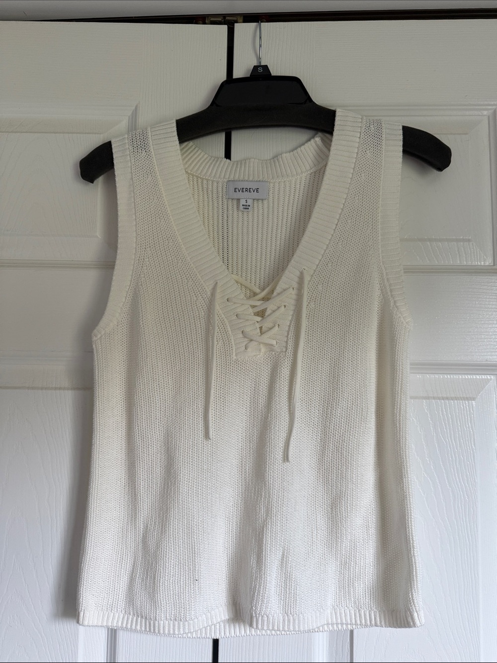 Evereve Cream Lace-Up V-Neck Knit Tank Top